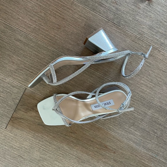 Alaina-r Silver Steve Madden Rhinestone Heels - Picture 3 of 13